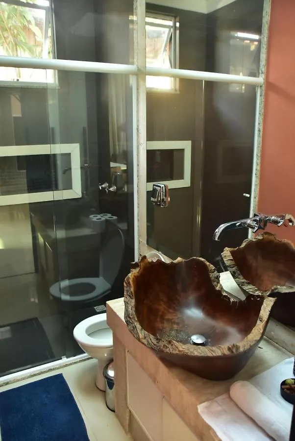 Lindas Casas Com Piscina Poucos Metros Do Mar Para 18 Pessoas Bombinhas