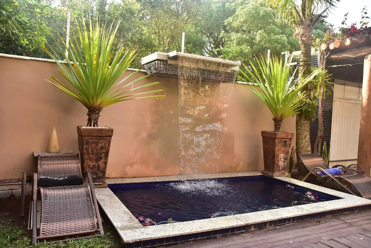 Lindas Casas Com Piscina Poucos Metros Do Mar Para 18 Pessoas Bombinhas 0*,  Brazil